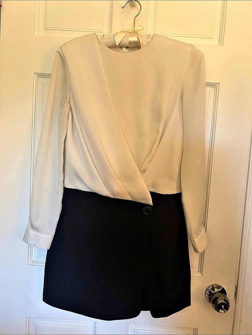 Halston Heritage Black & White Mini Size 0 Like New